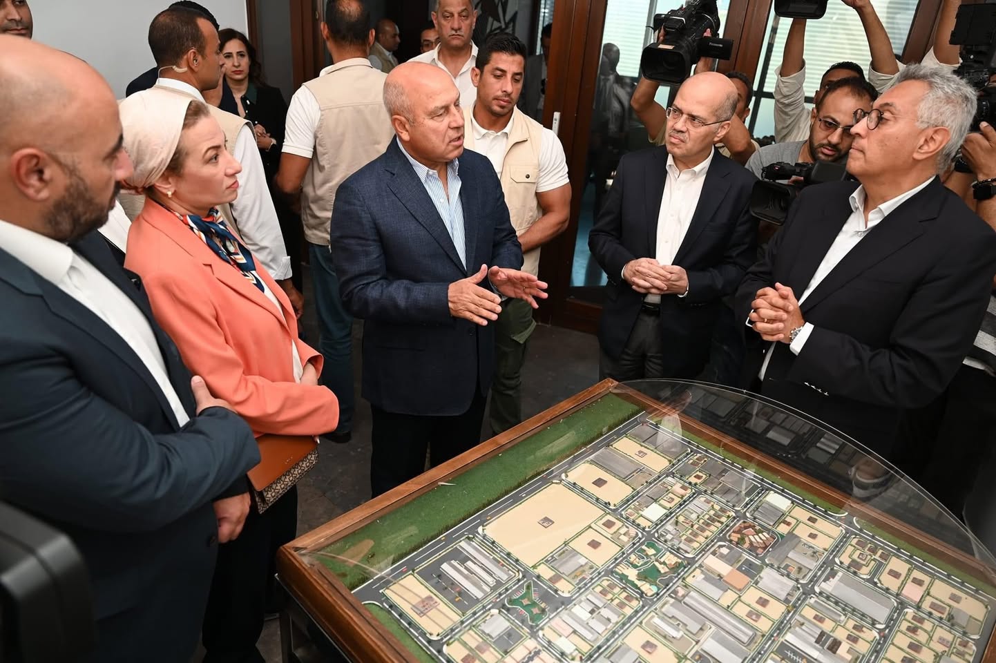 Deputy Prime Minister visit to e2 October  — photo 1